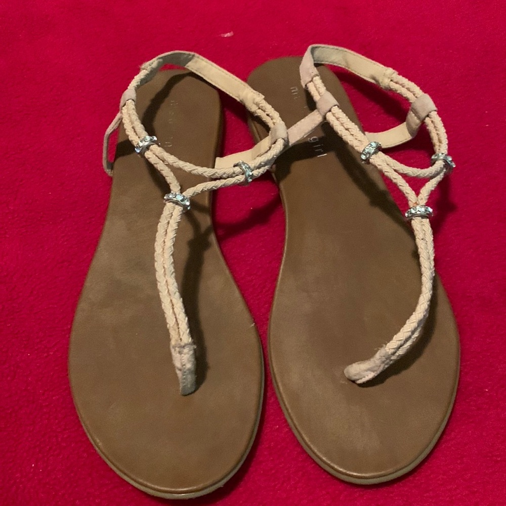 Soft pink Steve Madden thing slides